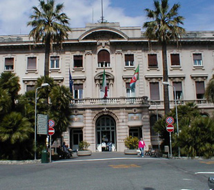 热那亚大学